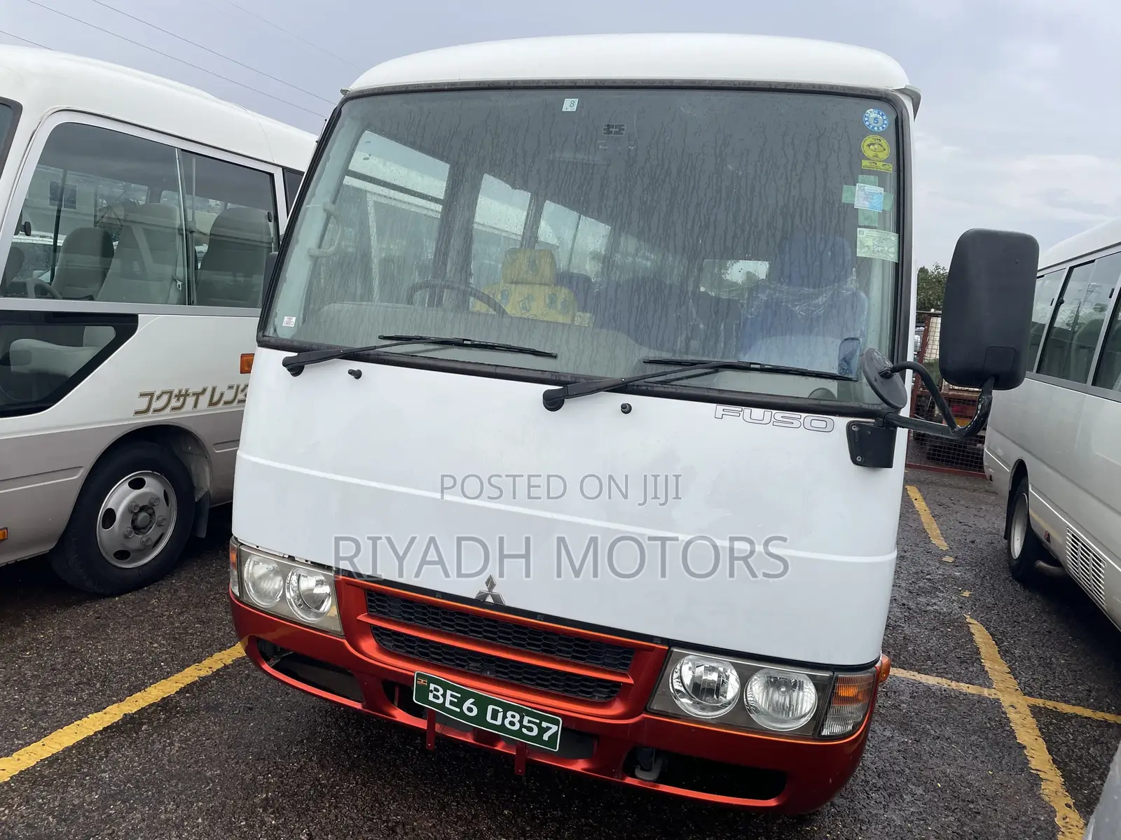 Mitsubishi Fuso Rosa 2013 White