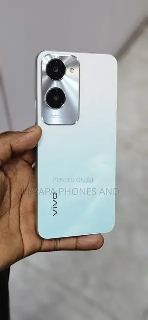 Vivo Y18 128 GB Blue