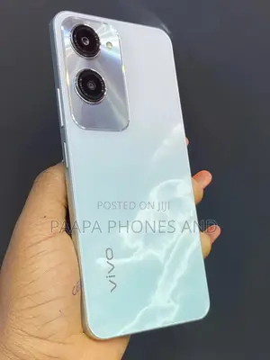 Vivo Y18 128 GB Silver