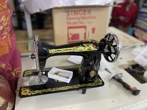 New Singer in the Box Complete With the Stand Plus Warranty