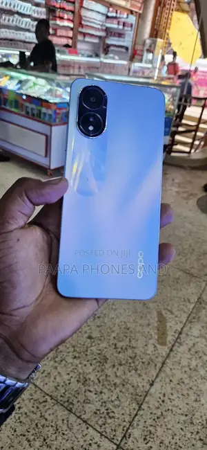 Oppo A18 128 GB Blue