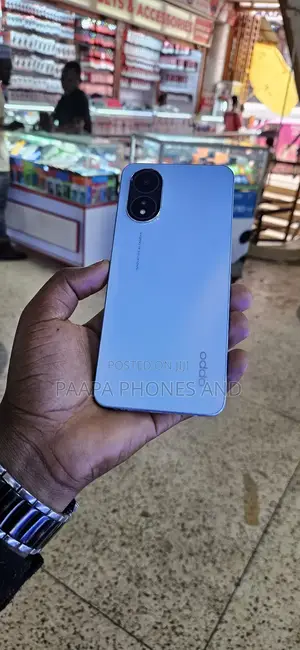 Oppo A18 128 GB Blue