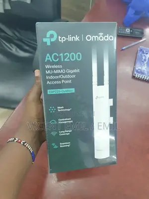Tp-Link AC1200 Wireless Indoor/Outdoor Access Point EAP225