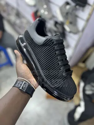 Men’S Designer Alexander McQueen Sneakers in Stock