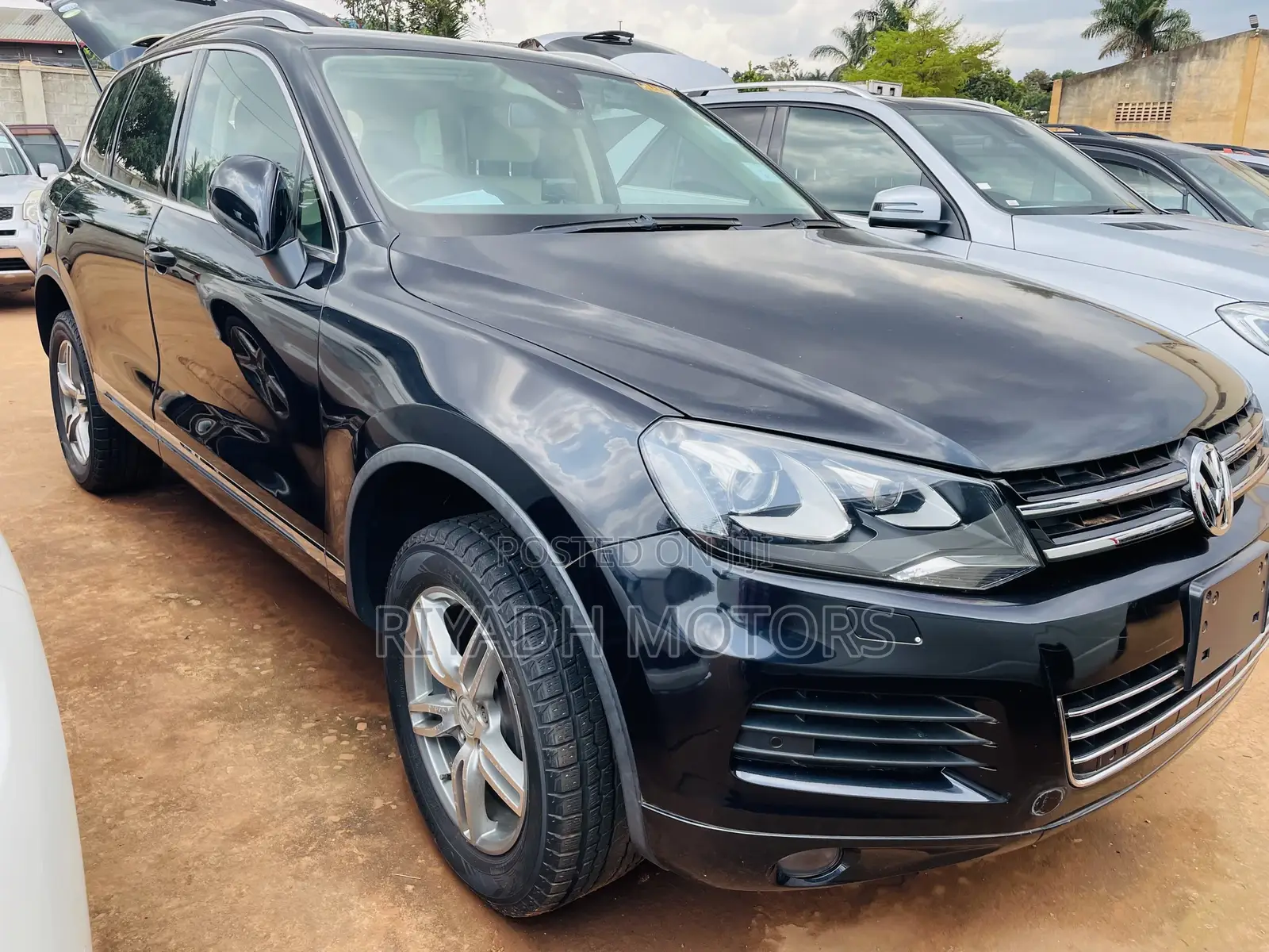 Volkswagen Touareg 2012 Black