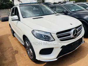 Mercedes-Benz GLE-Class GLE 350d 4MATIC 2018 White