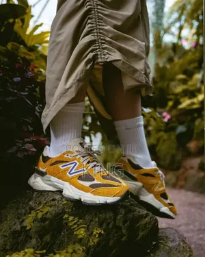 Gentle New Balance 9060 Work Wear Sneakers