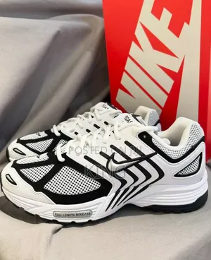 Swift Nike Men's Air Pegasus 2K5 White Sneakers