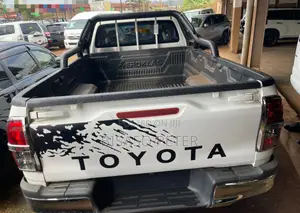 Toyota Hilux 2016 White