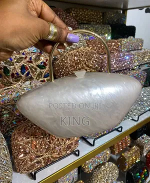 Sooth Luxy Mabel Clutch
