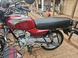 Bajaj Boxer 2023 Red