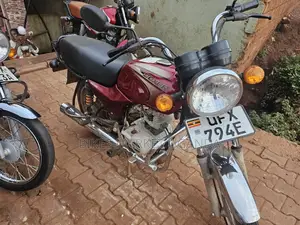 Bajaj Boxer 2023 Red