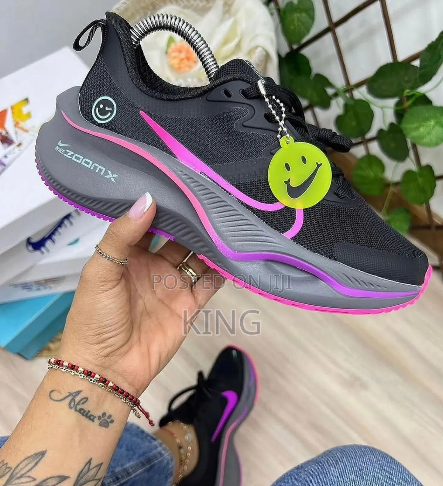 Nike Zoomx Smiley Running Sneakers