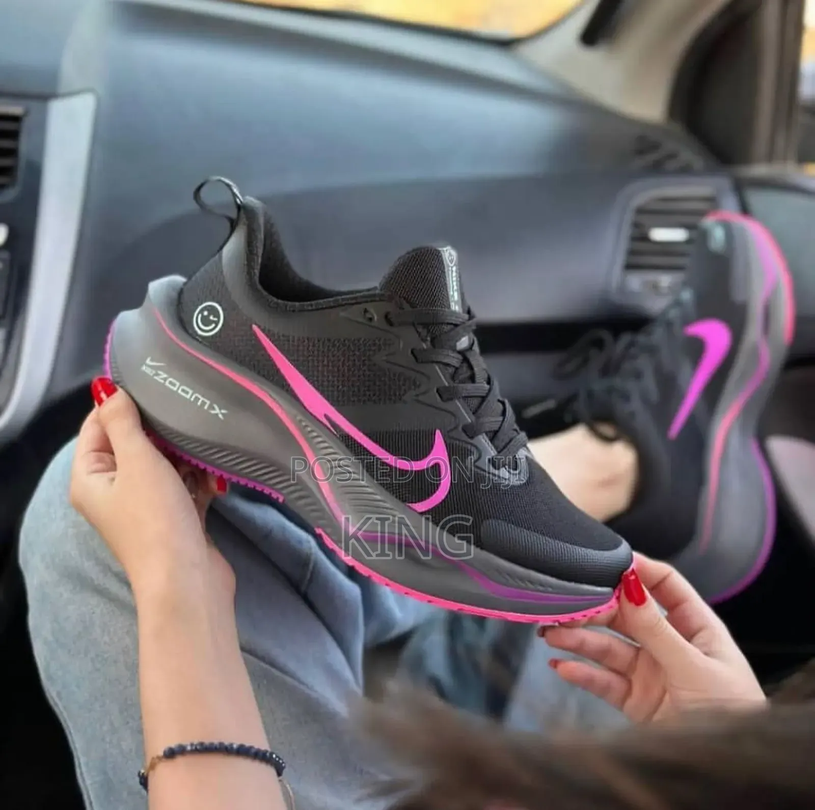 Nike Zoom X Smile Sneakers
