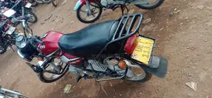 TVS HLX 125 2021 Red