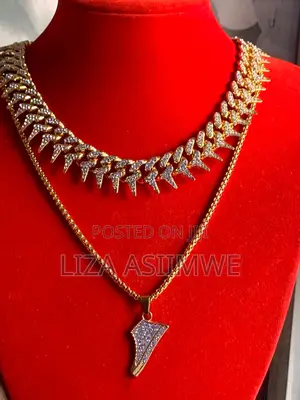 Gold Hip Hop Iced Out Paved Rhinestone Chain