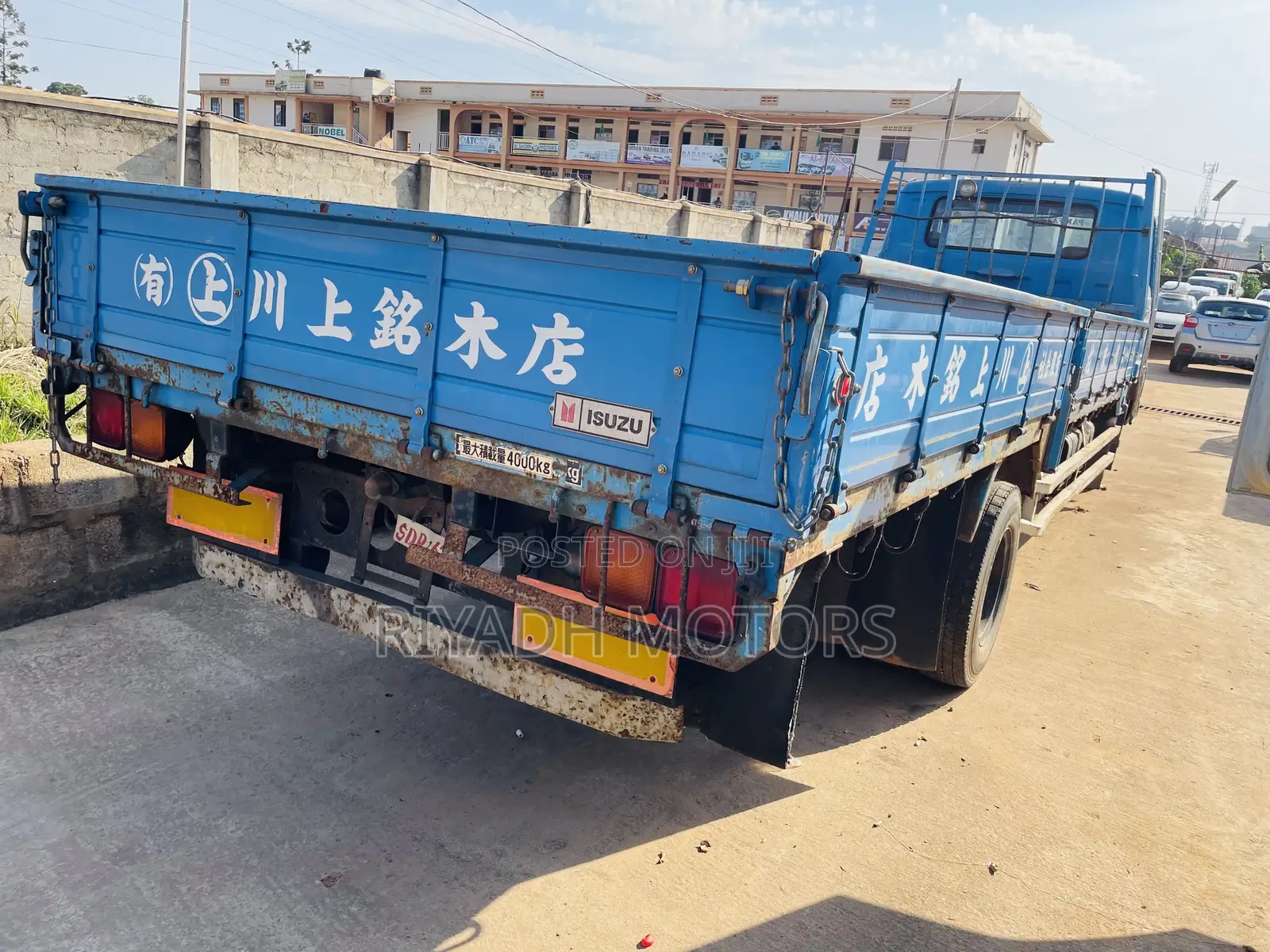 Isuzu Truck
