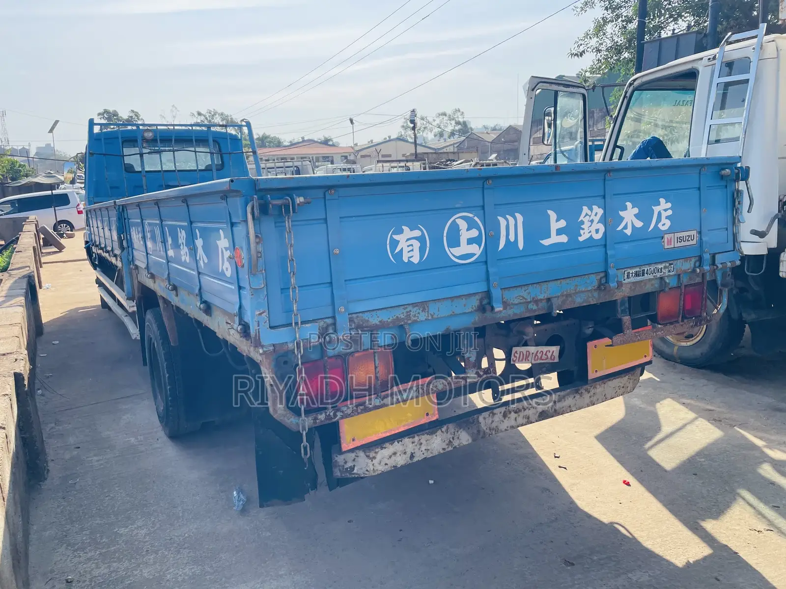 Isuzu Truck