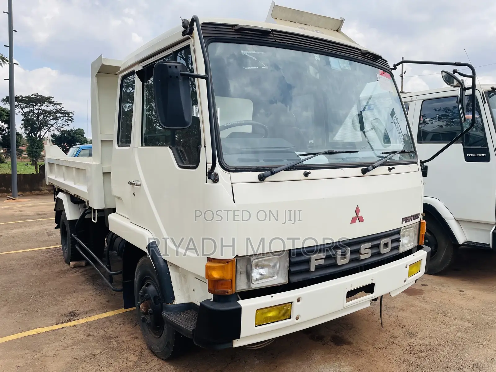 Fuso Tipper