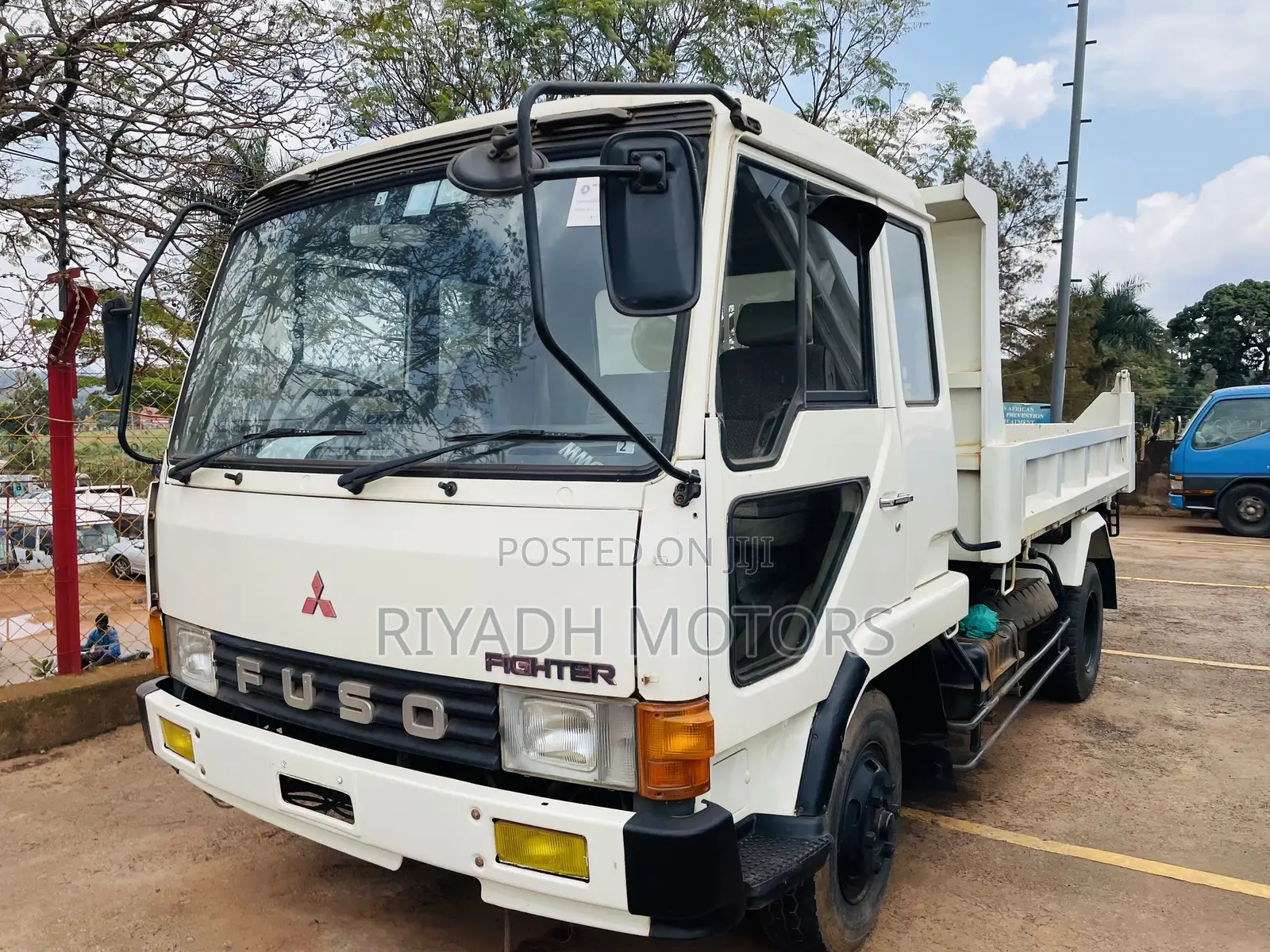 Fuso Tipper