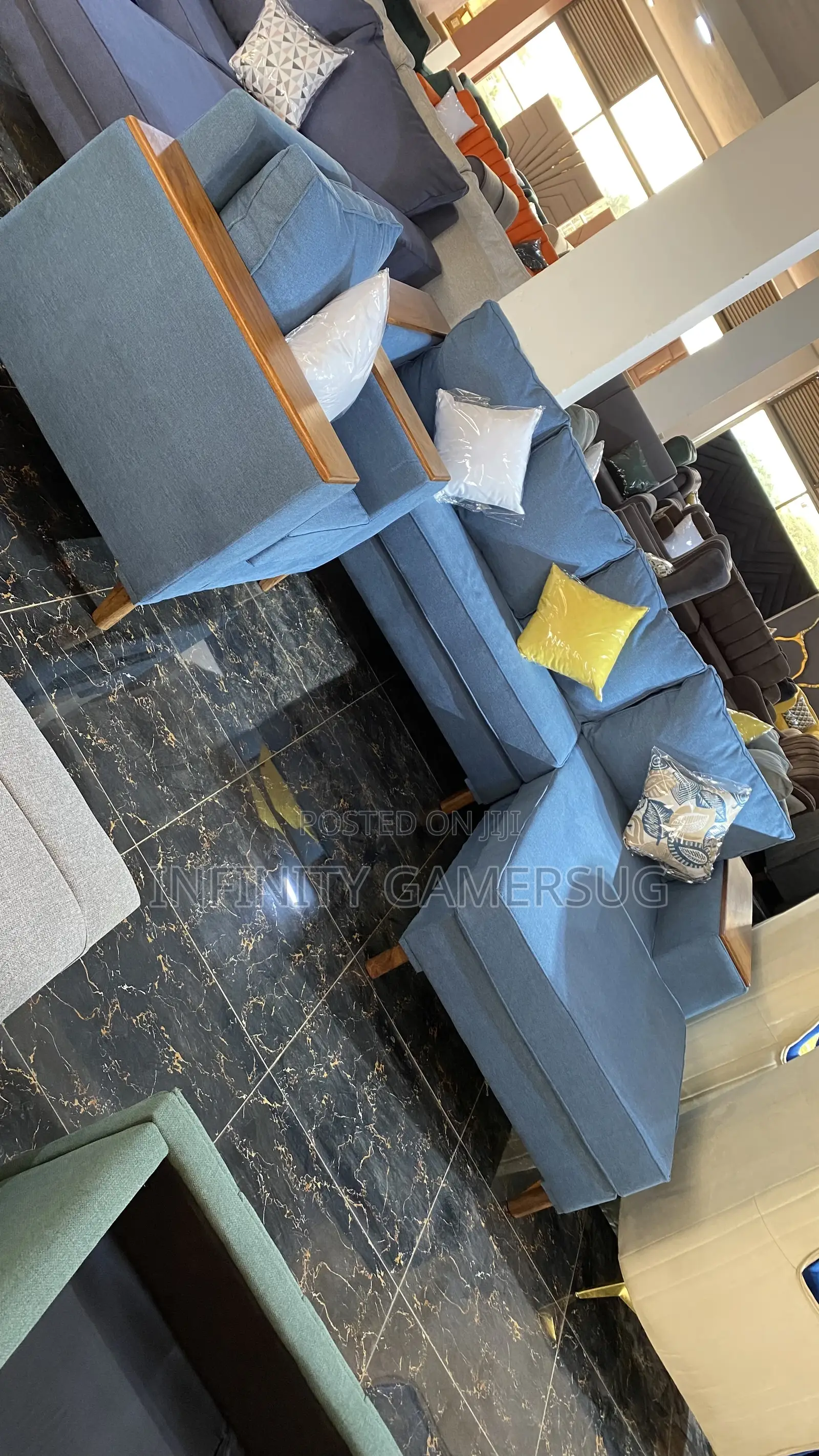 L-Shaped 7seater