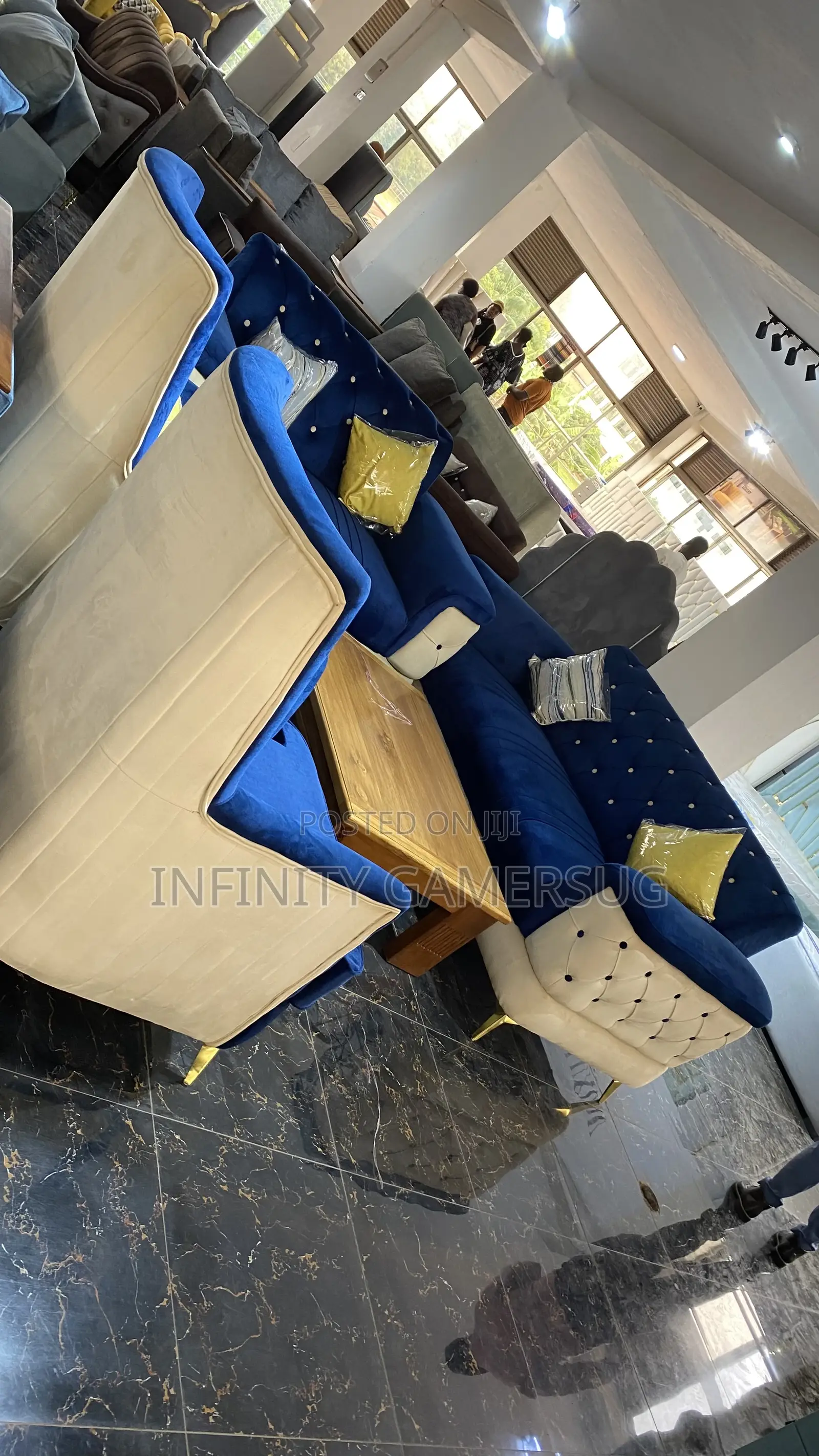 It’S a Chesterfield Sofa Made of Good Timber.