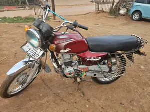 Bajaj Boxer 2018 Red