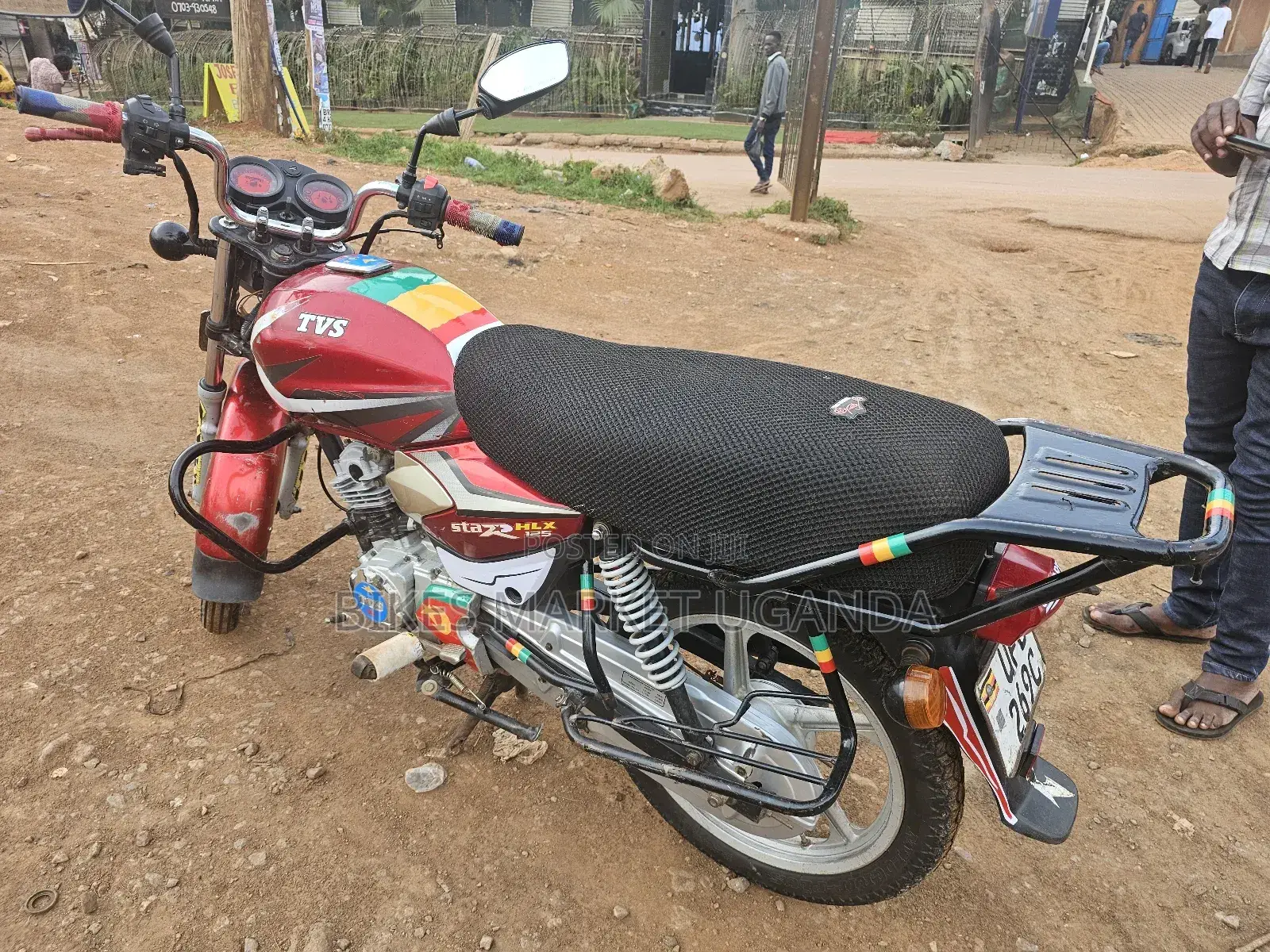 TVS HLX 125 2019 Red