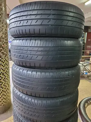 215/60 R16 Bridgestone Japan