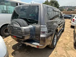 Mitsubishi Pajero 3.2 Di-Dc GLS 2011 Gray