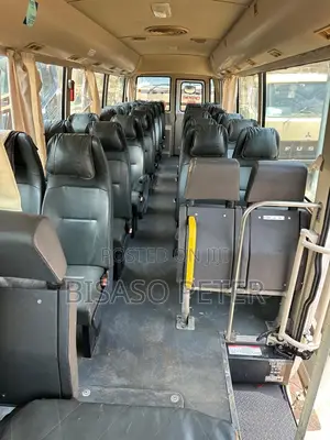 Mitsubishi Fuso Rosa 2017 White