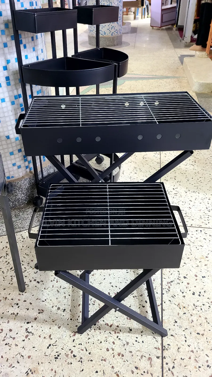 Barbeque Grill With Foldable Legs