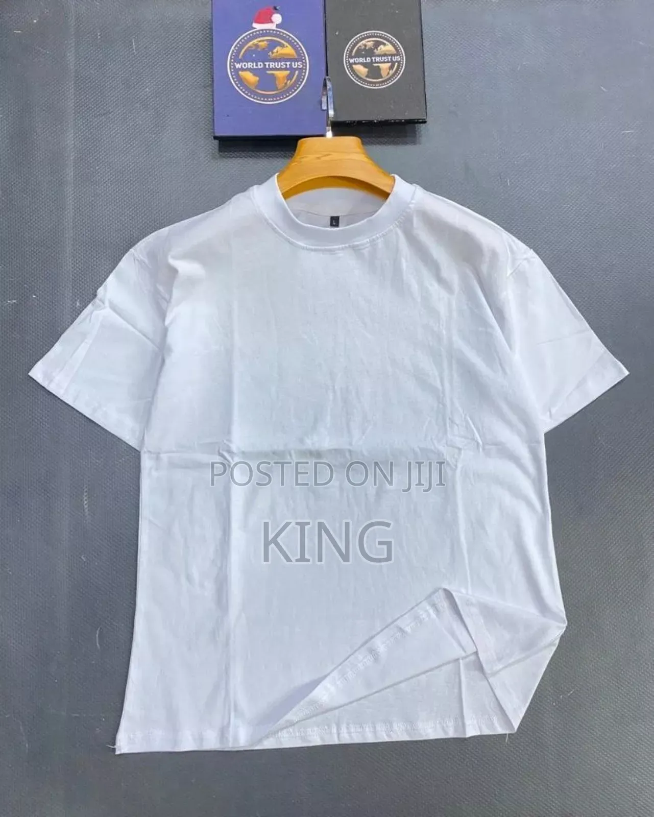 Soothing Men Round Collar T-Shirt