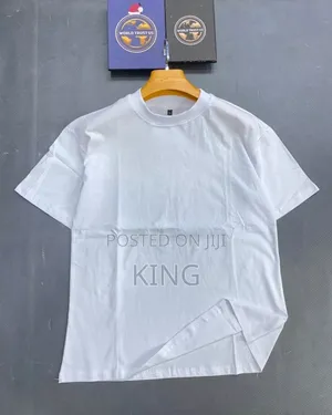 Soothing Men Round Collar T-Shirt