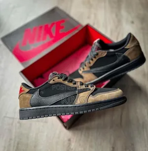 Travis Scott Jordan 1 Low Velvet Brown Sneakers