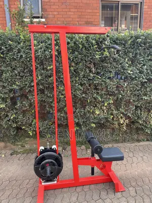 Lat Pull Down Machine