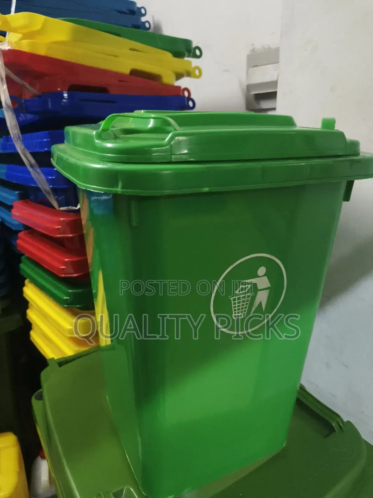Outdoor 50 Liter Trash Waste Bin-Green