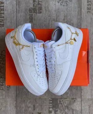 Nike Women's WMNS Air Force 1 '07 LX 'Lucky Charms