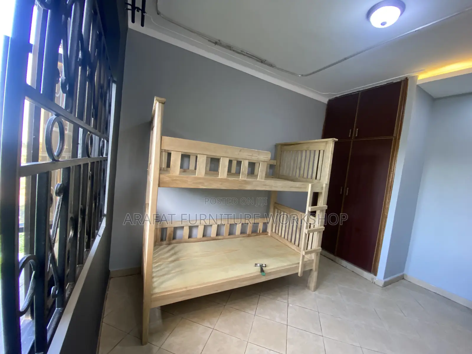 Double Decker Bed/ Bunk Bed