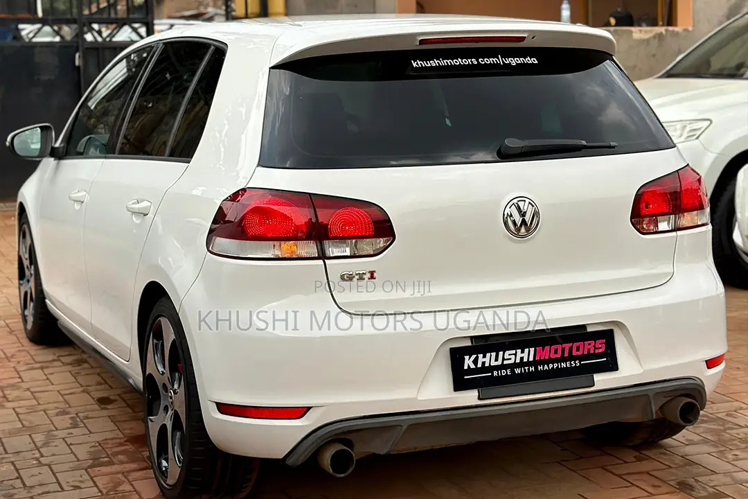 Volkswagen Golf 2011 White