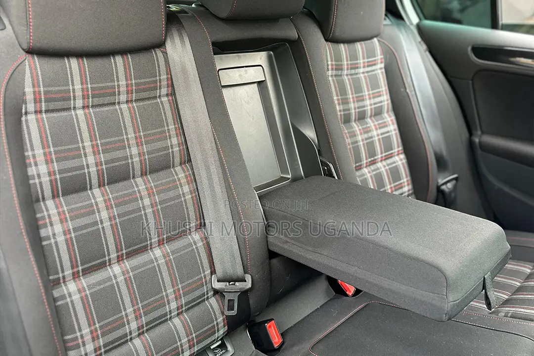 Volkswagen Golf 2011 White