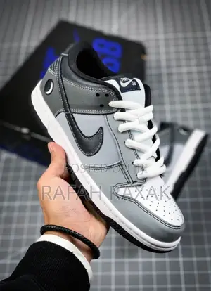 Unisex Nike Sb Dunk Low Lunar Eclipse West Casual Sneakers
