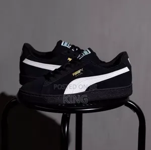 Puma Suede Black Sneakers