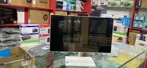 New HP 200 G4 22 All-in-One 8GB Intel Core i3 SSD 256GB