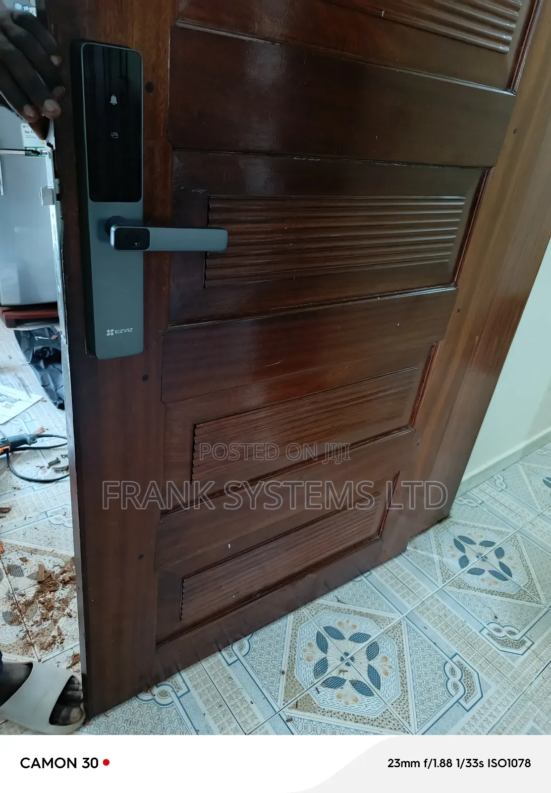 SMART DOOR Locks (Ezvis)