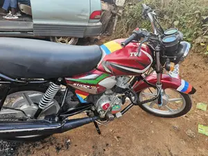 TVS HLX 125 2022 Red