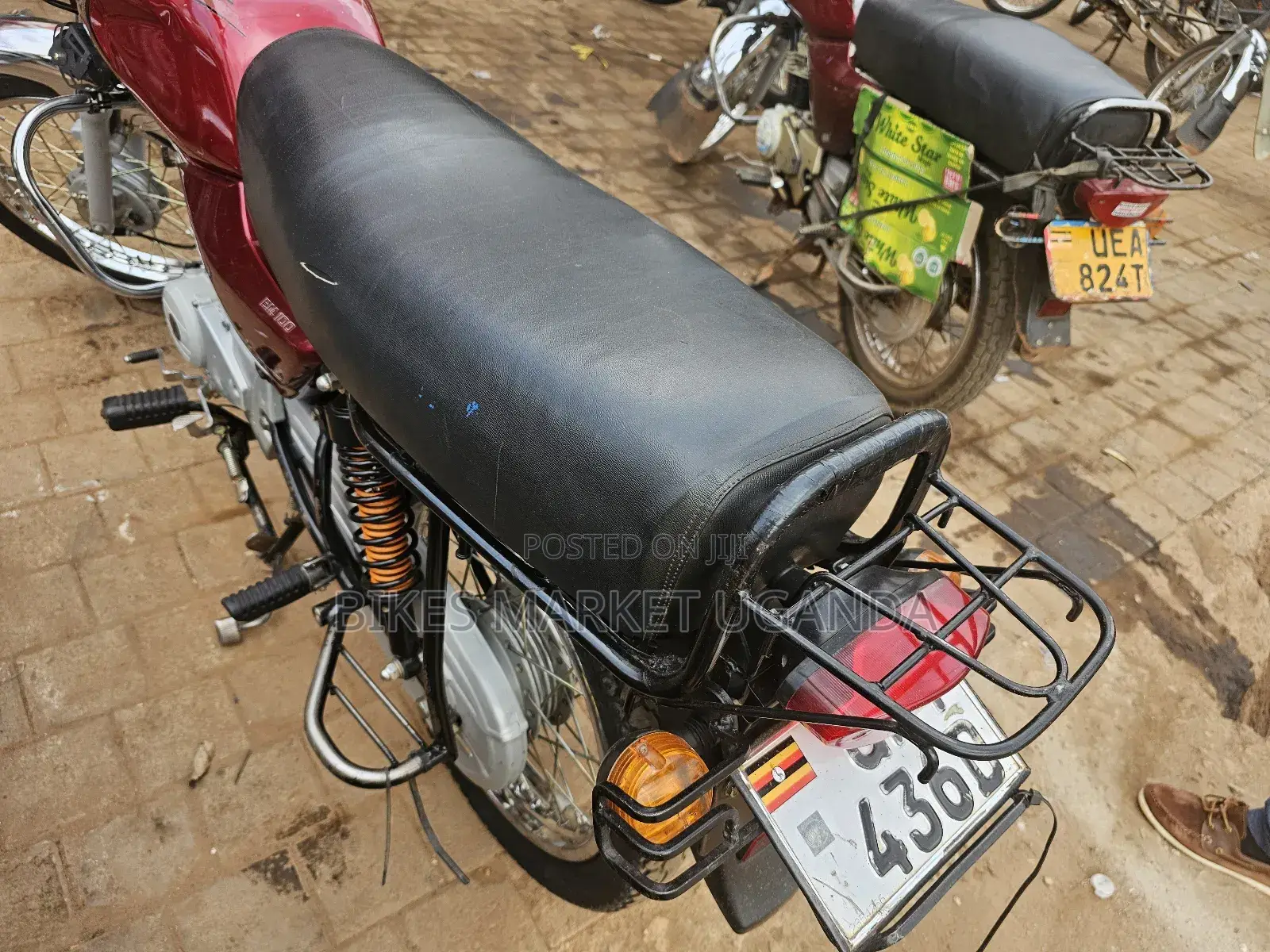Bajaj Boxer 2024 Red