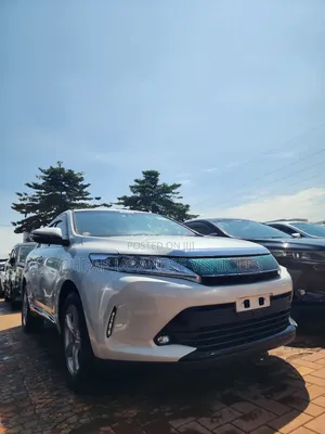 Toyota Harrier 2.0 2017 Pearl