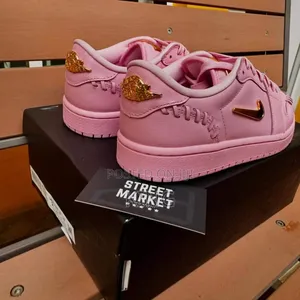 Right Air Jordan 1 Low Method Of Make" Perfect Pink Sneakers