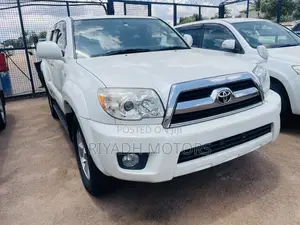 Toyota Hilux Surf 2009 White